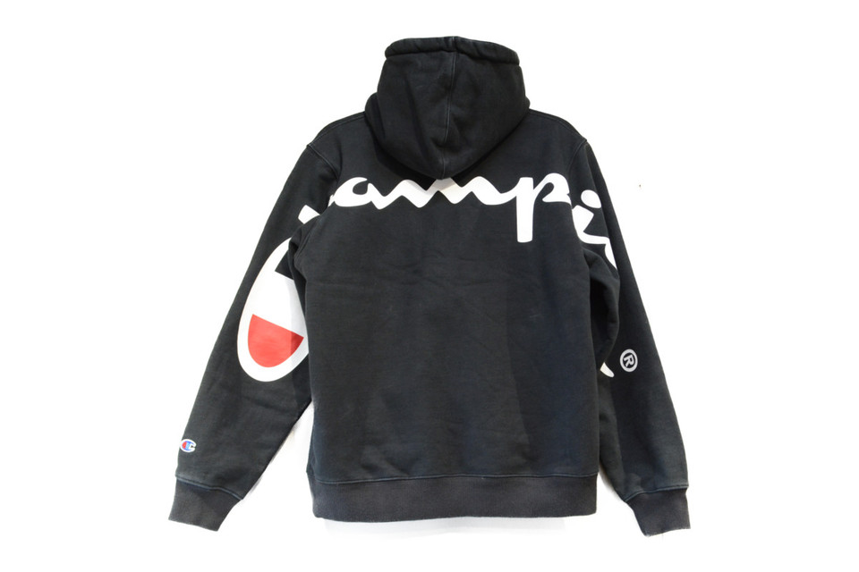 2018.12.26【中洲店】 【18SS】SUPREME ×Champion プルオーバーパーカー 買取させて頂きました♬｜買取実績