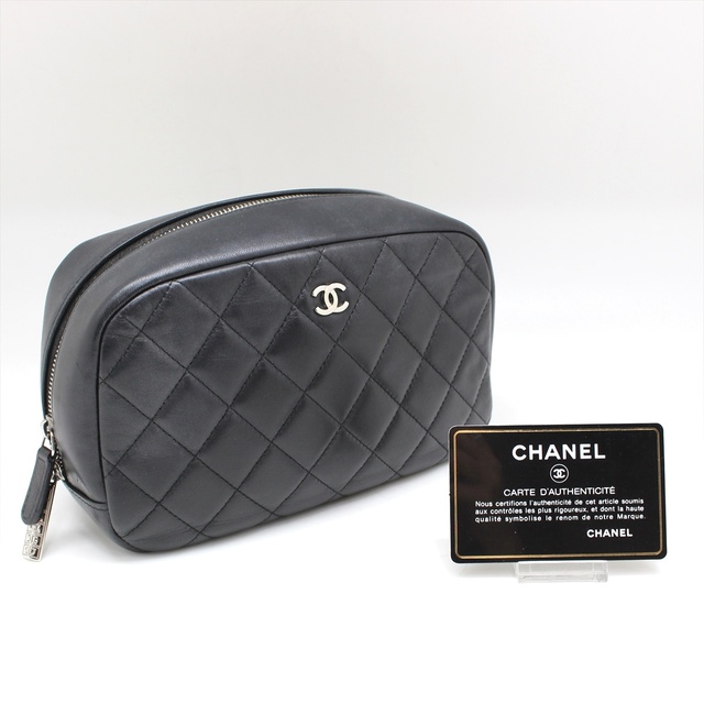 CHANEL シャネル　化粧ポーチ